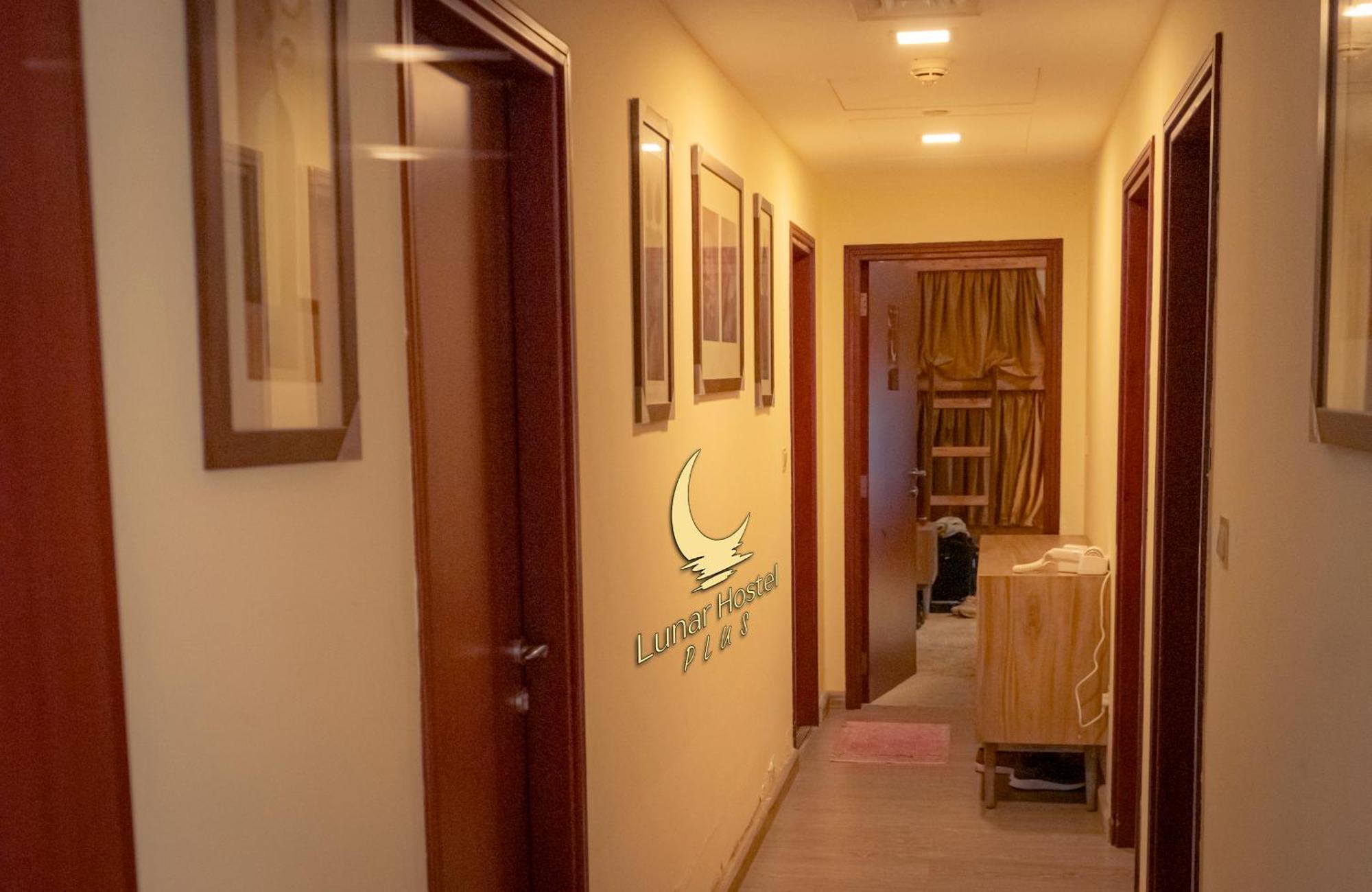 Lunar Hostel Plus Dubai Exterior foto
